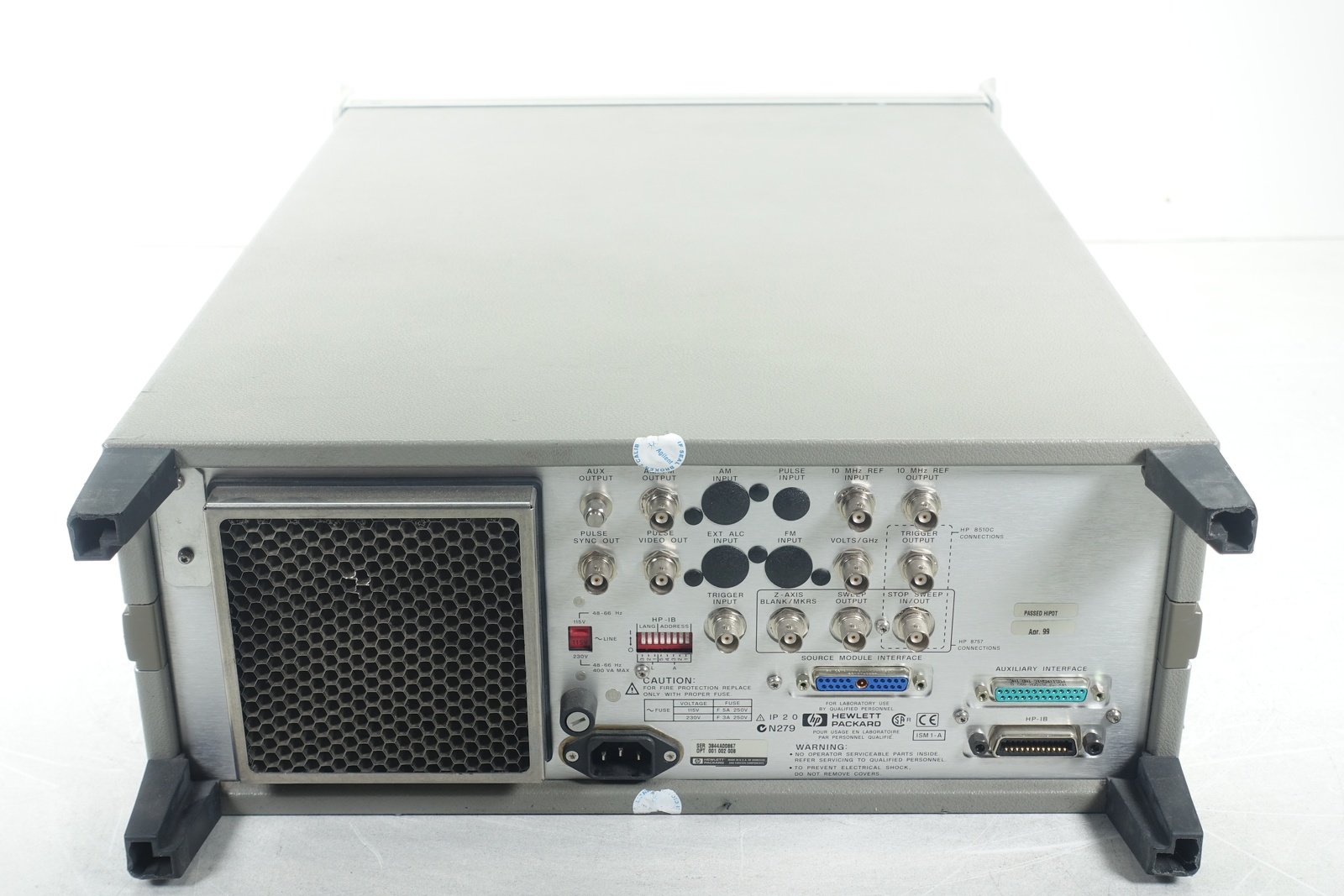 Keysight 83620B Synthesized Swept-Signal Generator / 10 MHz to 20 GHz