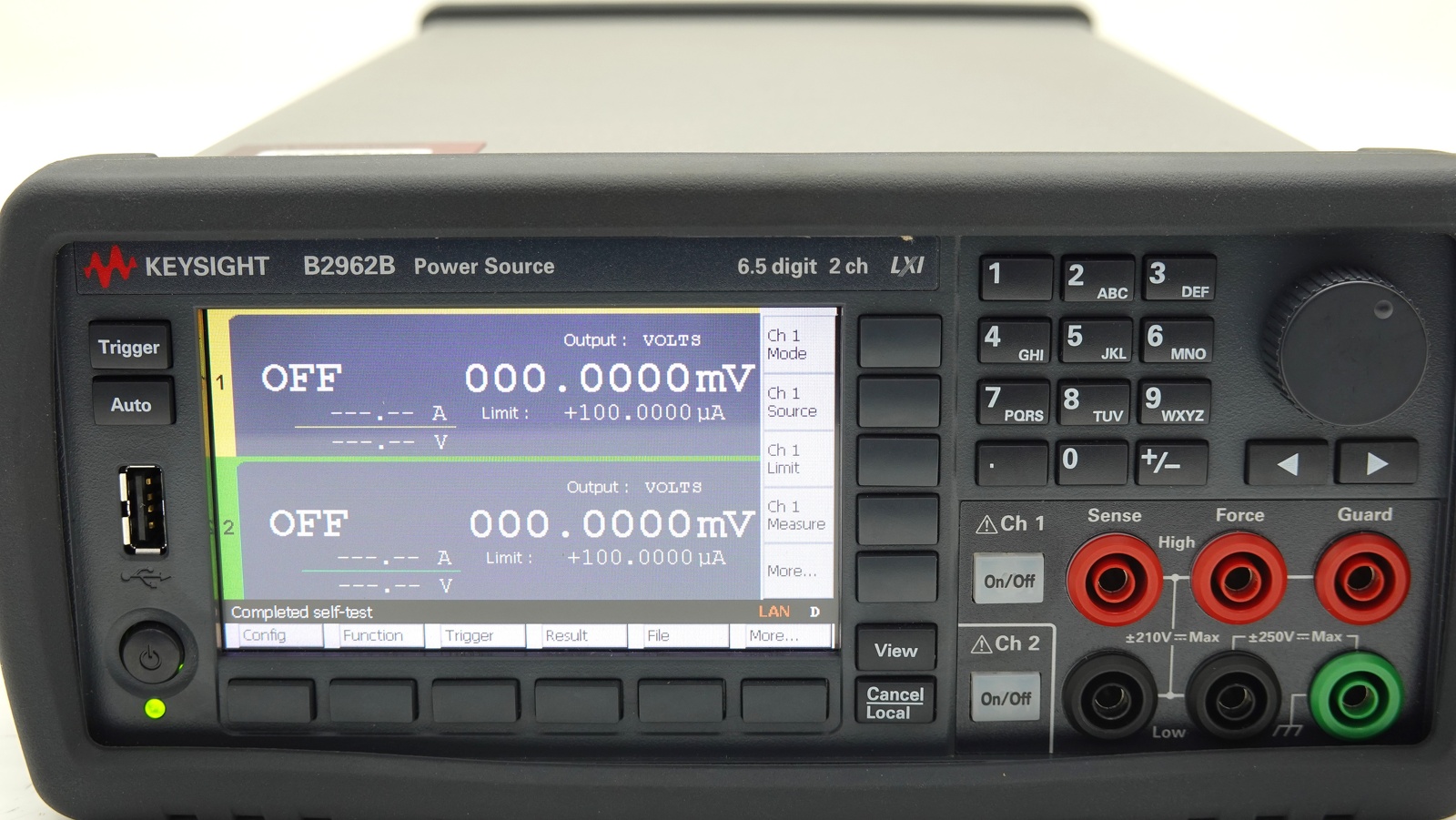 Keysight B2962B Low Noise Power Source / 6.5 Digit / 32W / 210V / 3A / 2 Channel