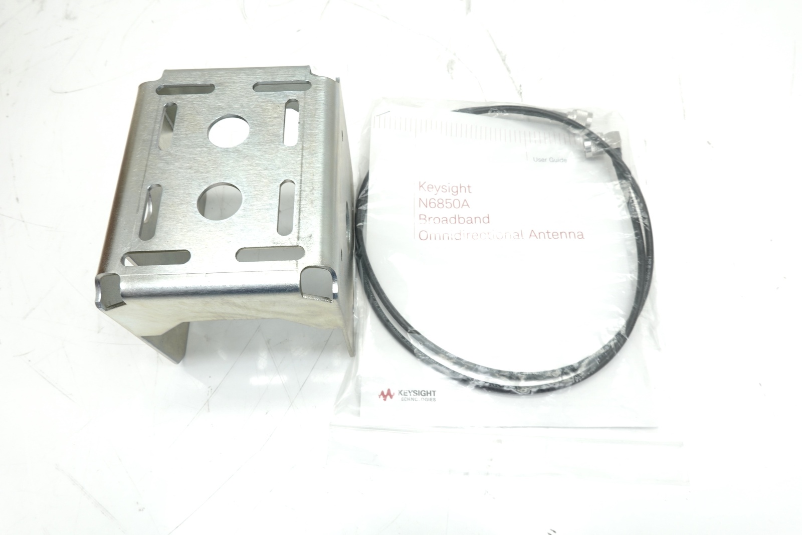 Keysight N6850A Broadband Omnidirectional Antenna / 20 MHz to 6 GHz