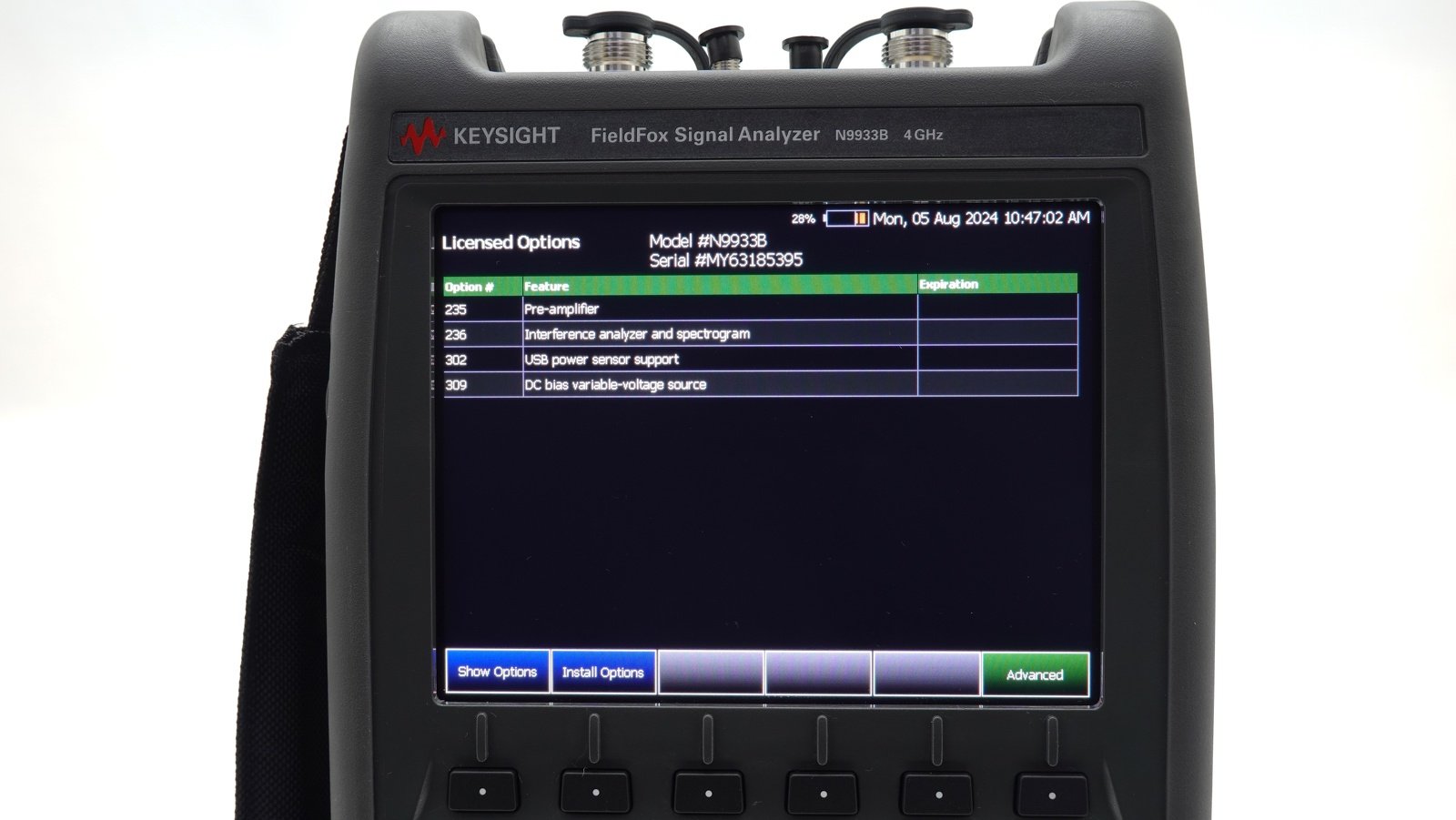 Keysight N9933B FieldFox Signal Analyzer / 9 kHz to 4 GHz